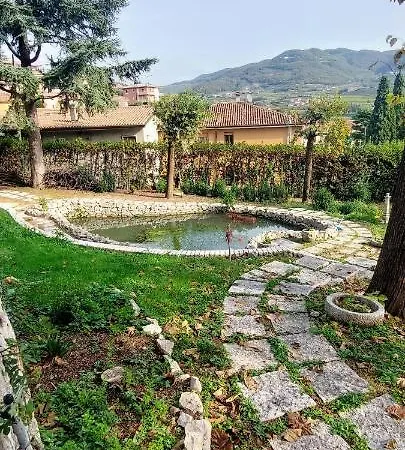 Giardino Del Lago Adiacente Ospedale 公寓 *