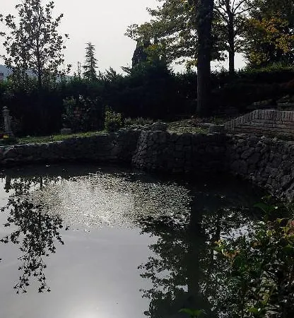Giardino Del Lago Adiacente Ospedale * Negrar